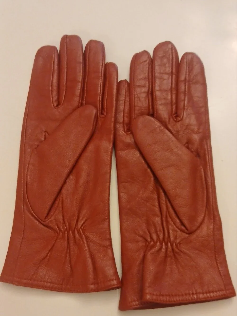 Adrienne Vittadini Brick Red Leather Gloves with Gold Logo Tag Size M